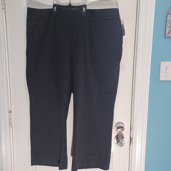 NEW WITH TAGS Catherine's Petite Pant, Size 2XWP 22/24WP Black/Charcoal Striped - Picture 5 of 6